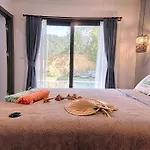 빌라 Private Detached With Swimming Pool In Inlice,