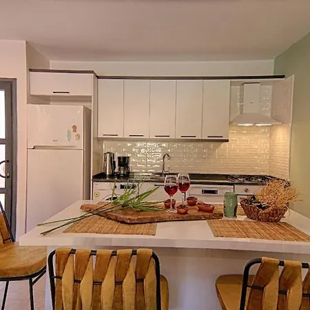 Private Detached With Swimming Pool In Inlice, Vilă *