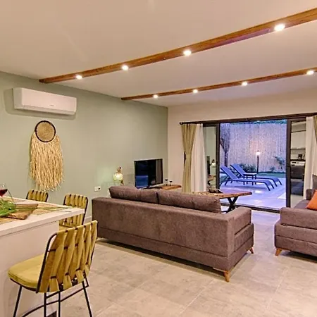 Private Detached With Swimming Pool In Inlice,