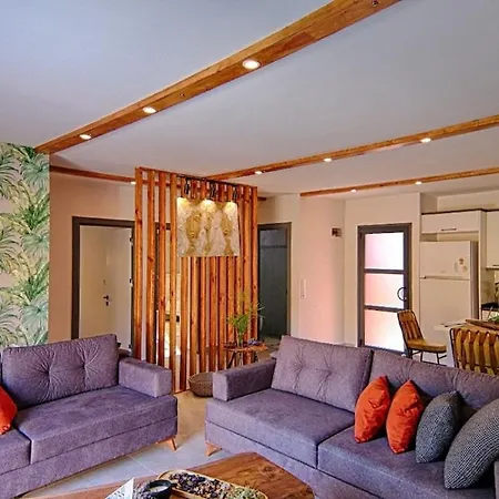 Vila Private Detached With Swimming Pool In Inlice,