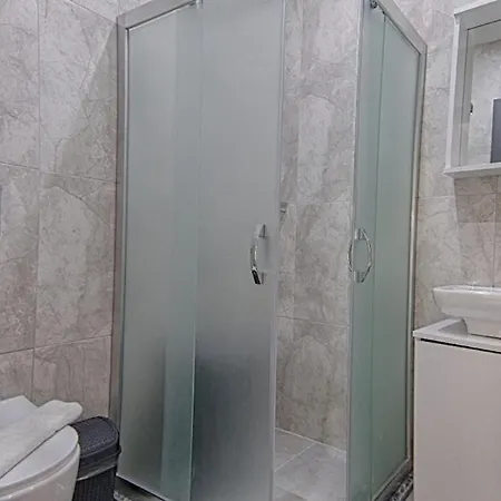 Private Detached With Swimming Pool In Inlice,