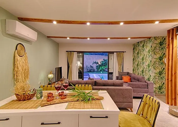 Private Detached With Swimming Pool In Inlice, فتحية
